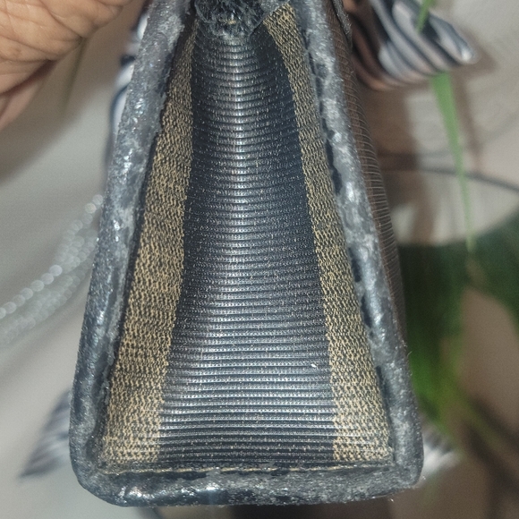 Fendi Penguin Vintage Pouch - Picture 14 of 15